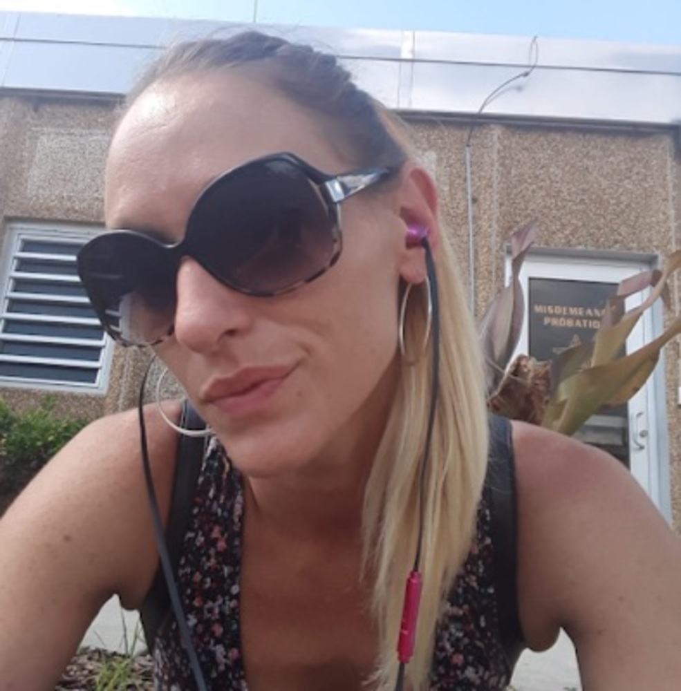 Meet your Posher, Lauren